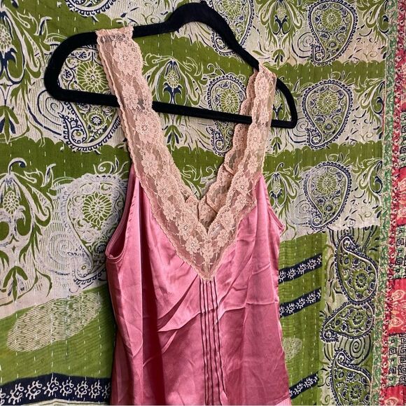 Rare Y2K Victoria’s Secret Satin and Lace Pink Romper Size Small - Picture 3 of 15